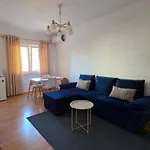 The Writers' Neighbor Apartman Tirana